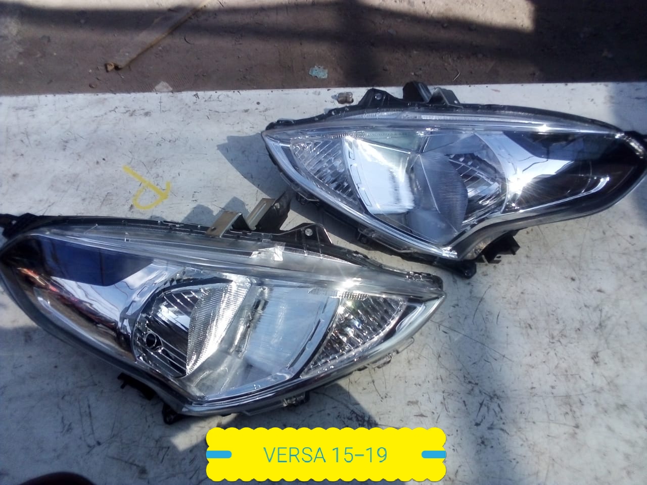 FAROS DELANTEROS NISSAN VERSA 2015 AL 2019